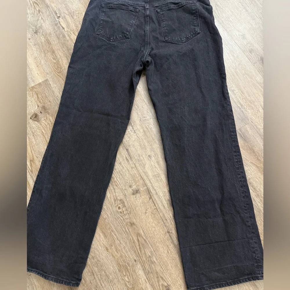 High-Rise Straight Leg Jeans - Black - Picture 11 of 13